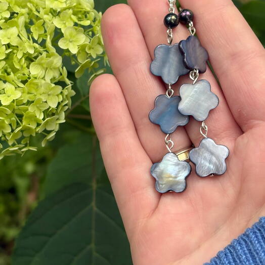 Серьги «Кувшинка» из перламутра