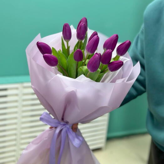 Букет 13 тюльпанов Фиолет