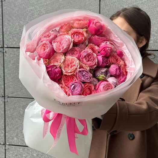 Букет из 15 ягодных кустовых роз