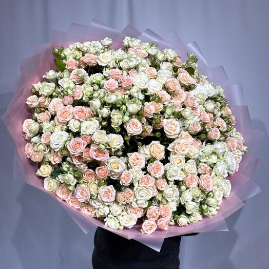 Букет микс из кустовых роз