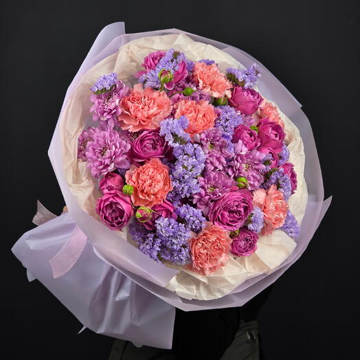 Авторский букет "Ягодный джем 💜" с кустовыми пионовидными розами