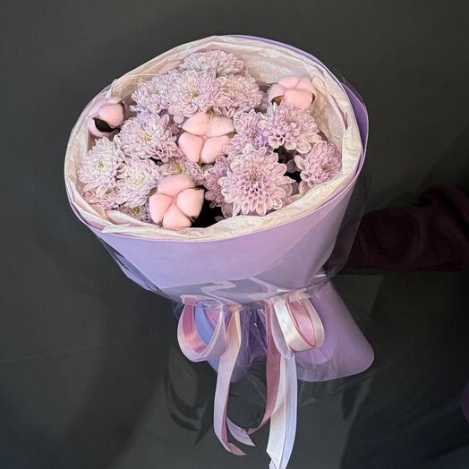 Шикарный букет,кустовая хризантема и хлопок