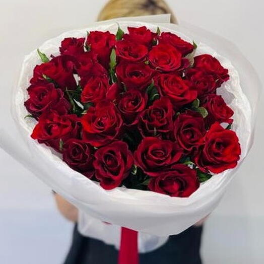 25 красных роз в красивом оформлении ♥️