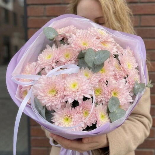 Нежный букет из хризантемы и эвкалипта🌿
