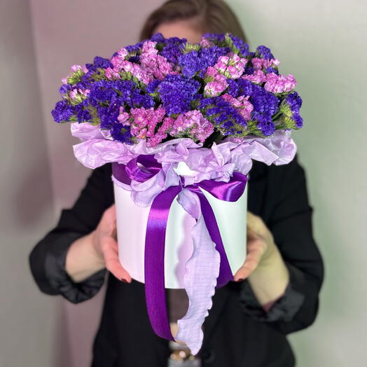 Композиция из статицы M