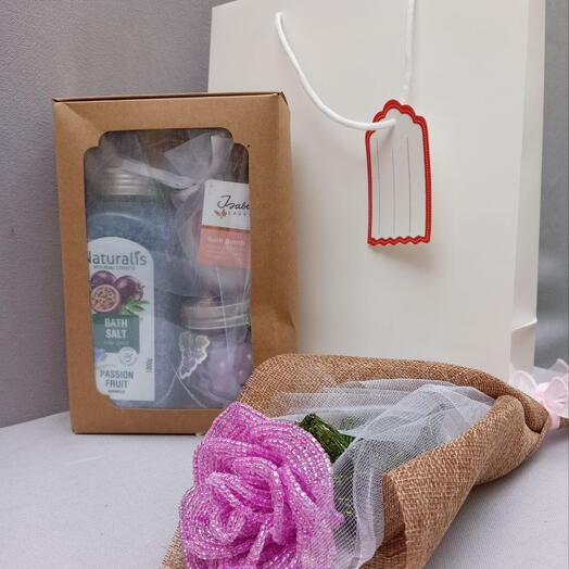Gift set with handmade beaded rose / Подарочный набор SPA и роза ручной работы