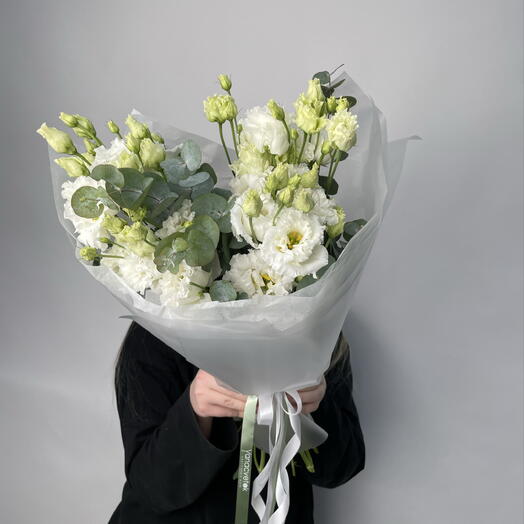 Букет из белоснежных эустом