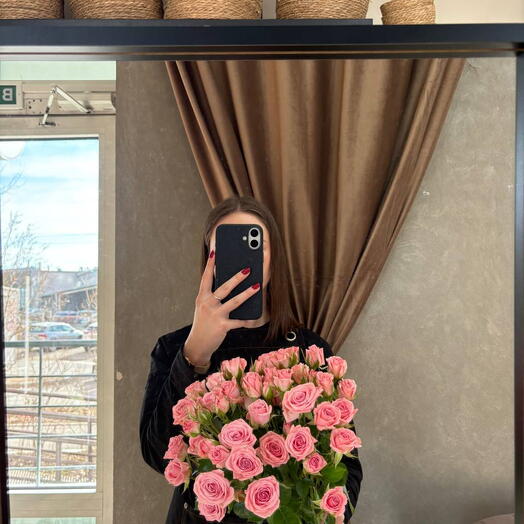 Букет из  кустовых роз