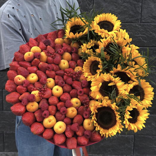 Sunflower   Summer Fruits Bouquet