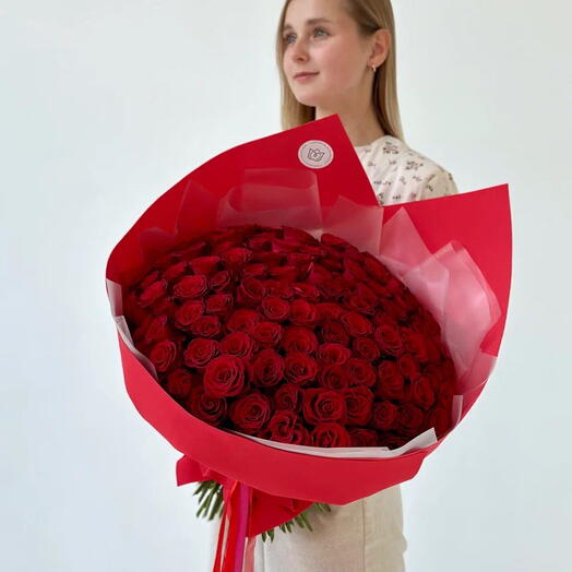 Букет из 101 бордовой розы