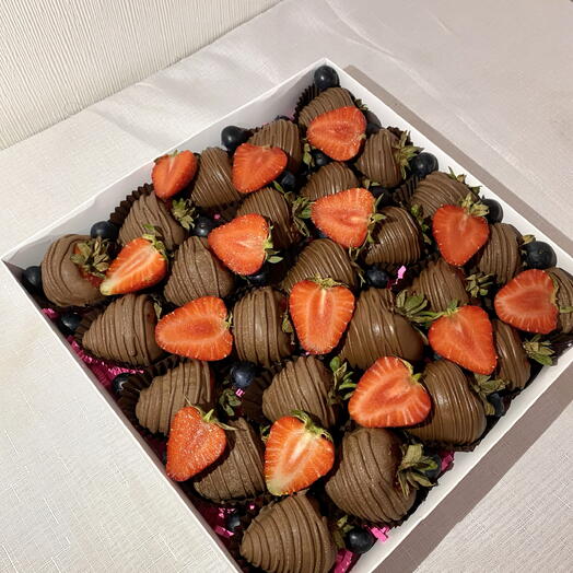 Набор с клубникой в шоколаде🍓
Клубника в шоколаде 25 шт