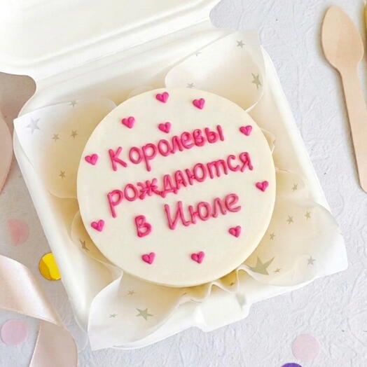 Бенто-торт Королевы рождаются в мае в подарок на День рождения