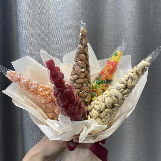 Ореховый букет (миндаль и кешью)