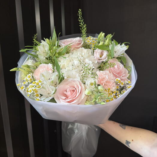 Авторский букет с гортензией🌸