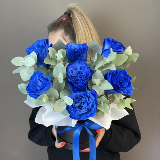 Коробка с синими розами и эвкалиптом 💙💙💙