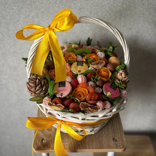Корзина «Богатство вкусов» 
