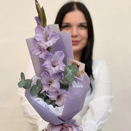 Сиреневые гладиолусы ко Дню знаний 1