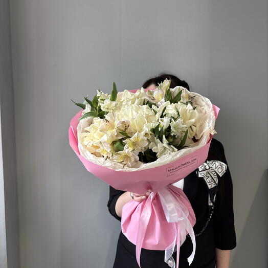 Букет из альстромерий и роз 🌸