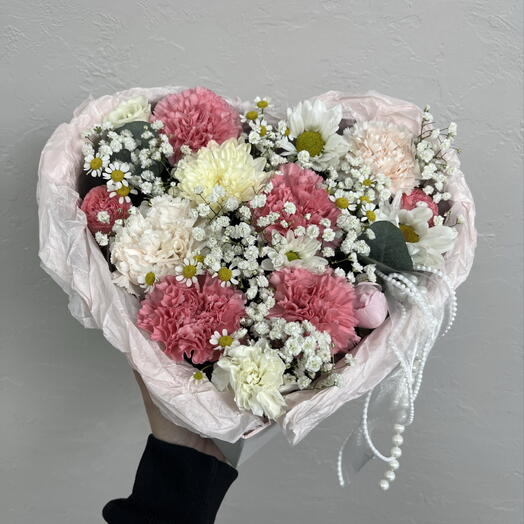 Коробка-сердце с ажурными цветными диантусами💕😍