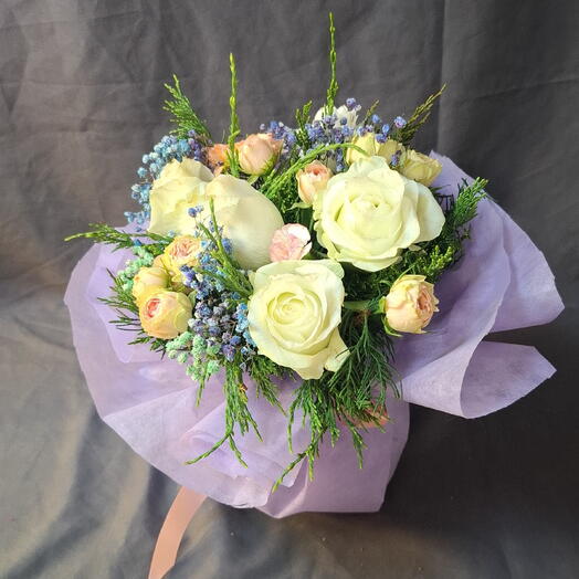 Сиреневый тортик с белыми розами 💐