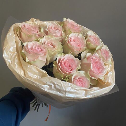 Розовые розы сорт Фрутето