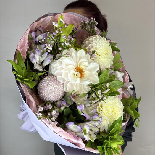 Розовые лепестки