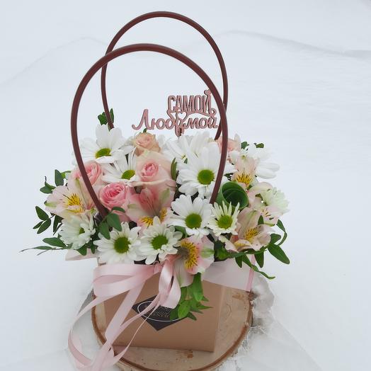 Цветы в коробке"Самой любимой"
