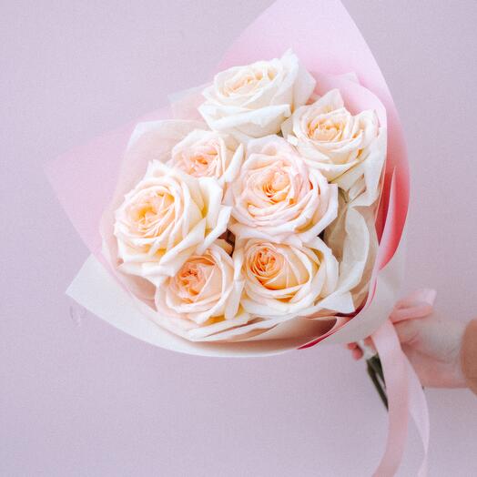 Monobucetic de rosas perfumadas en forma de peonía