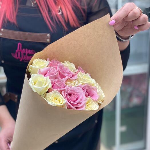 Bouquet of 15 roses