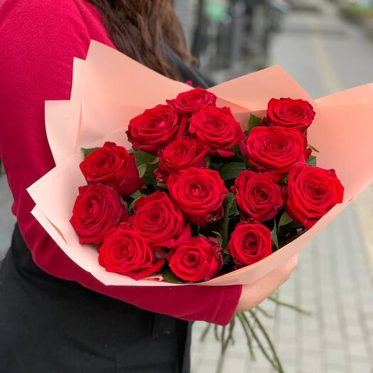 15 красных роз 60 см