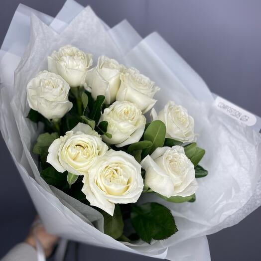 Monookette con rosas blancas