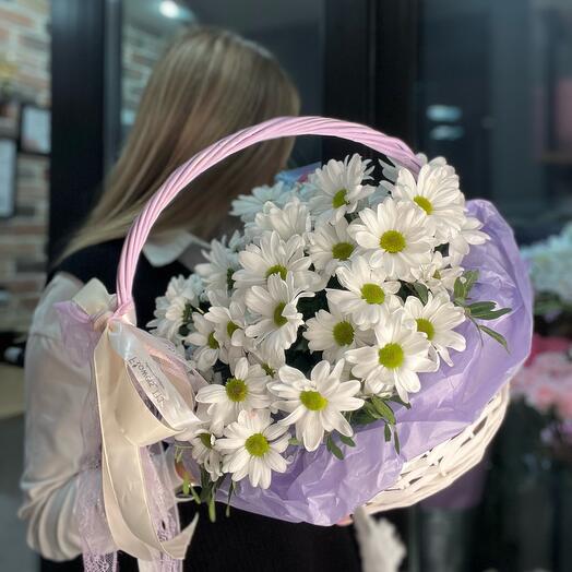 Корзина с хризантемами