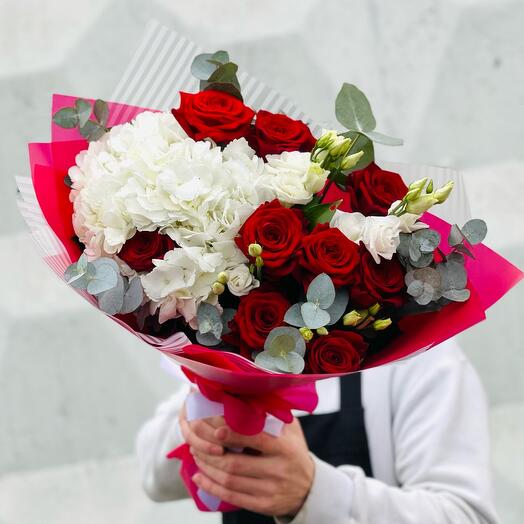 Roses. Eustoma. Hydrangea. Author's bouquet