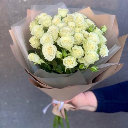 Ramo de rosas blancas