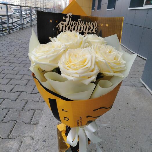 Ramo de rosas peonías
