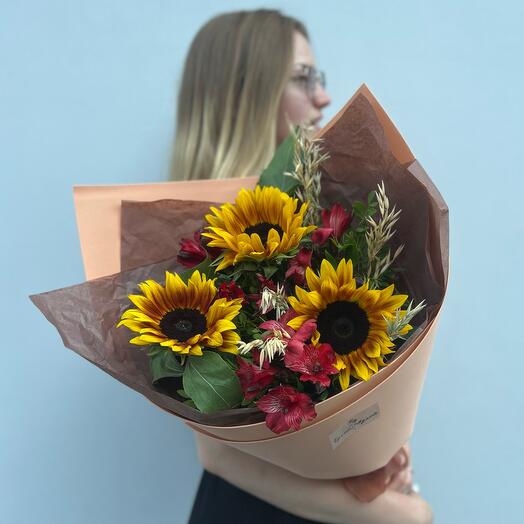 Bouquet "Zlata" (sunflowers, alstroemeria and oats)
