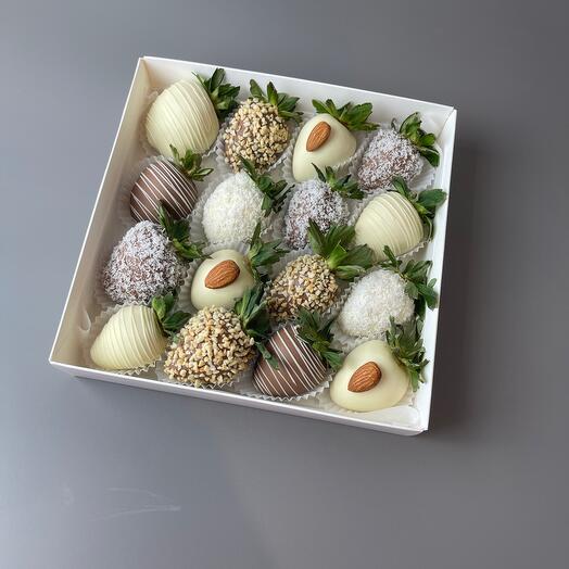 Chocolate-covered strawberry set 7