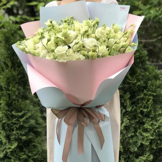 Bouquet of 21 White eustomes