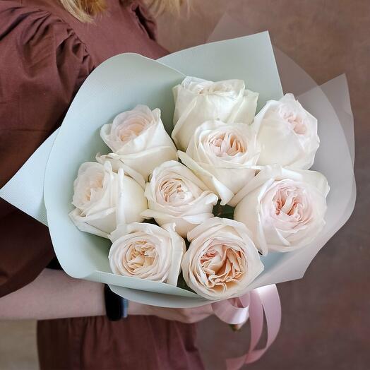 Ramo de rosas fragantes en forma de peonía