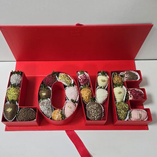 Клубника в шоколаде бокс LOVE