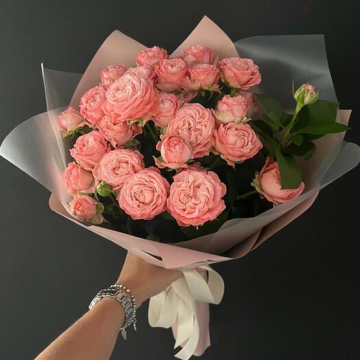 Букет пионовидных кустовых роз🌸