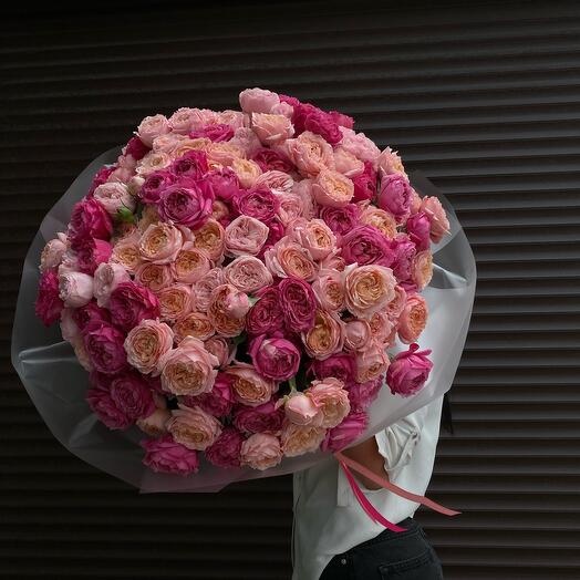 Wow-букет из кустовых пионовидных роз