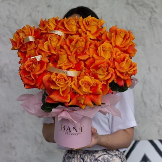 15 ажурных роз в боксе