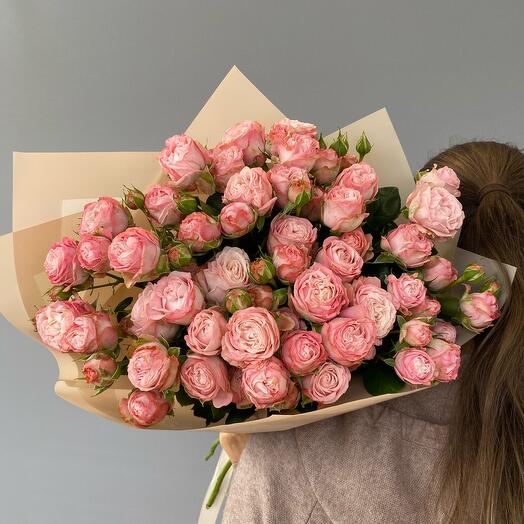 15 кустовых роз Мадам Бомбастик