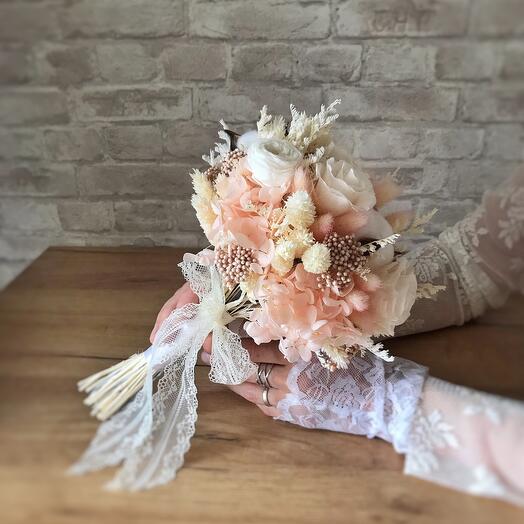 Букет невесты из стабилизированных цветов «Романтика»