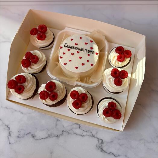 Набор «Бенто + 8 капкейков»