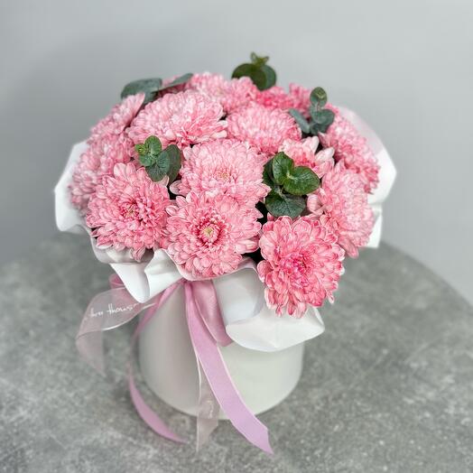 Розовая хризантема с эвкалиптом🌸