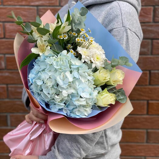 Hydrangea Alstreomeria and Rose Bouquet