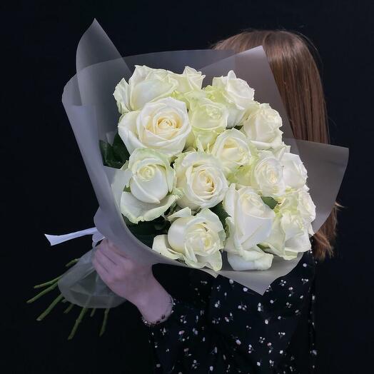 Букет из 15 белых роз