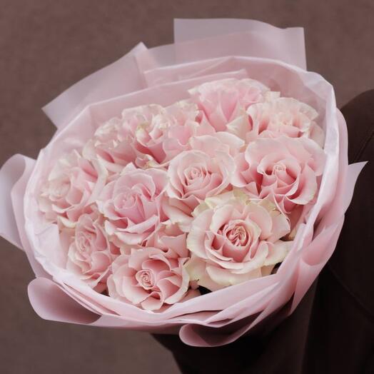 Bouquet of pink French roses